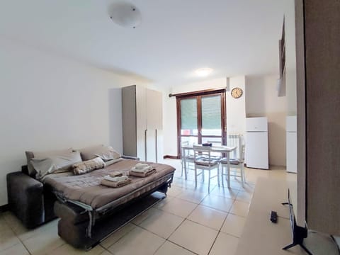 Bed, Kitchen or kitchenette, Living room, Dining area, Bedroom, oven