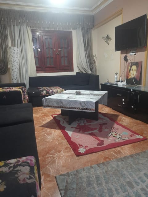 TV and multimedia, Seating area, Evening entertainment