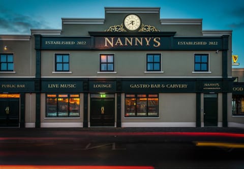 Property building, Restaurant/places to eat, Street view