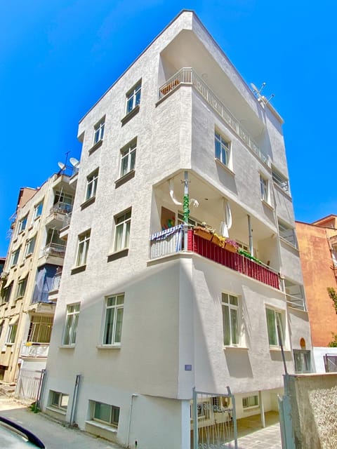 Property building, Day
