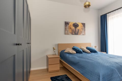 Bed, Photo of the whole room, Bedroom, wardrobe