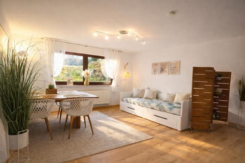 Living room, Dining area, Food, Time of day