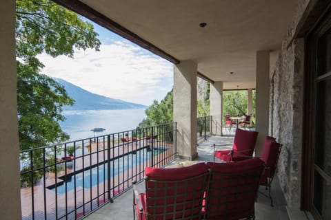 Day, View (from property/room), Balcony/Terrace, Lake view, Mountain view, Pool view, Swimming pool