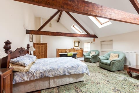 Bed, Living room, Bedroom