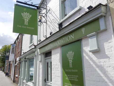 Restaurant/places to eat, Property logo or sign, Logo/Certificate/Sign, Street view