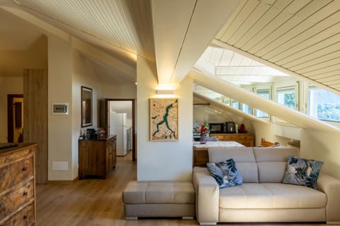 Kitchen or kitchenette, Living room, Seating area