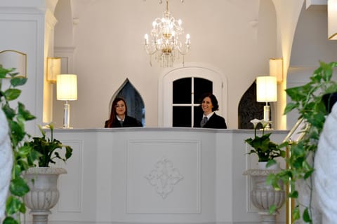 Staff, Lobby or reception