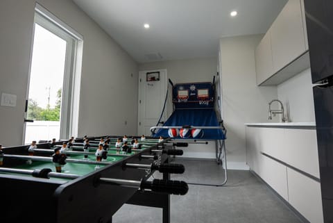 Billiard, Game Room, Table tennis