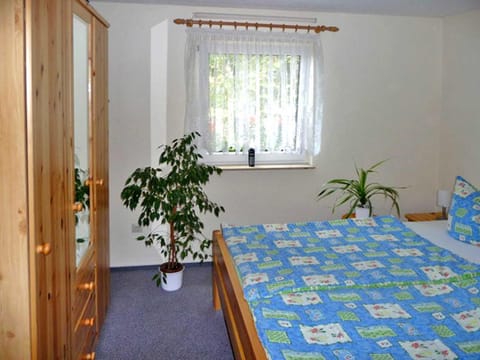 Bungalow im Garten House in Mecklenburgische Seenplatte