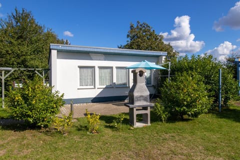 Property building, BBQ facilities, Balcony/Terrace