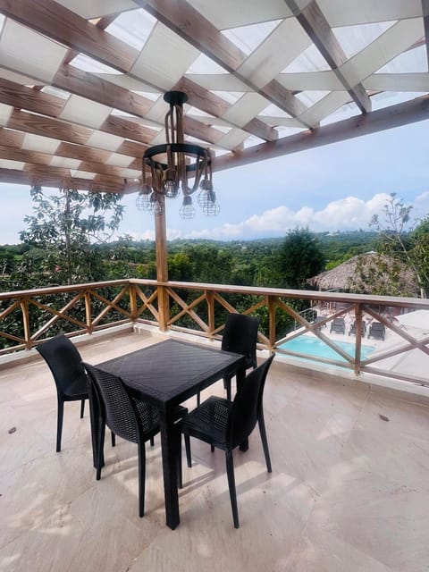 Balcony/Terrace, Mountain view, Pool view