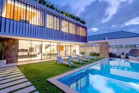 Property building, Pool view, Swimming pool, sunbed