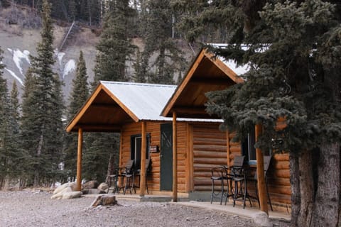Property building, Day, Natural landscape, Mountain view