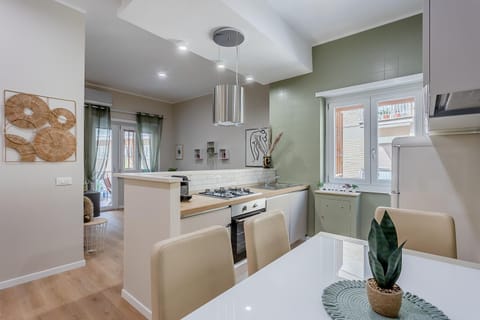 Kitchen or kitchenette, Living room, Dining area