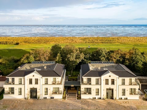 Property building, Natural landscape
