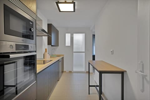 Kitchen or kitchenette, Dining area, dishwasher, minibar, oven, pet friendly, stove