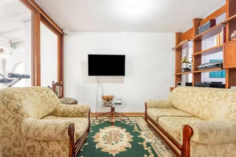 Communal lounge/ TV room, TV and multimedia, Living room
