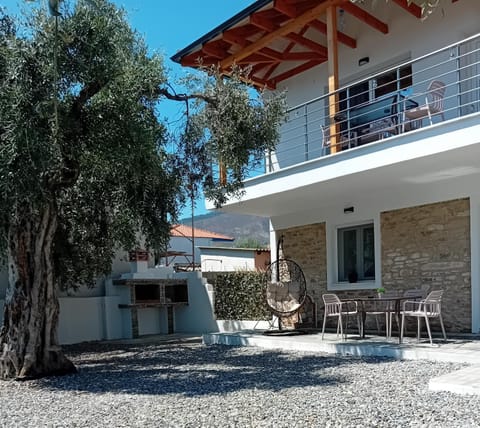 INA Apartments Apartment in Limenaria