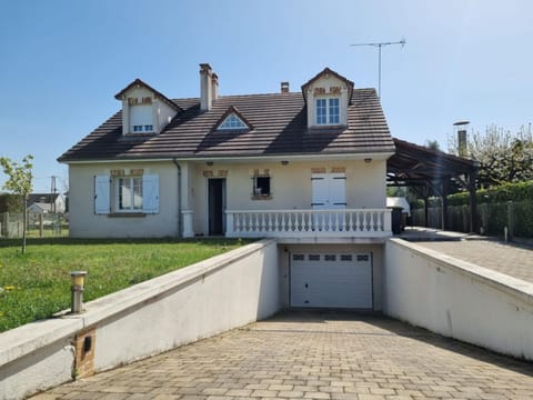 Property building, Day