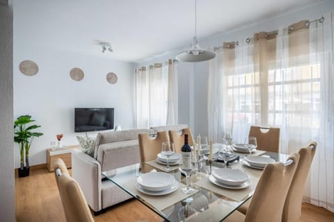 TV and multimedia, Living room, Dining area