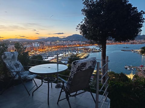 Patio, View (from property/room), Balcony/Terrace, Dining area, Sea view