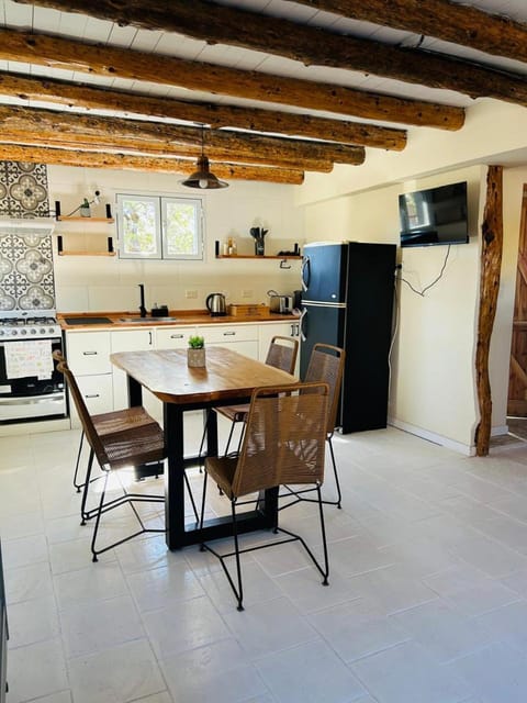 TV and multimedia, Kitchen or kitchenette, Dining area