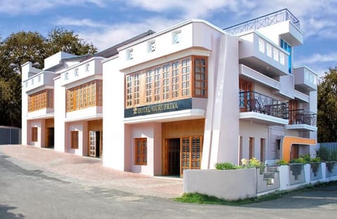 Property building, Day