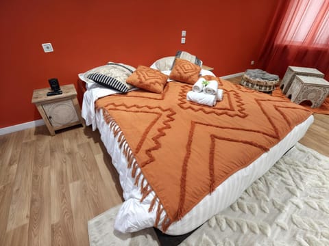 Studio Chic N2 avec Jacuzzi Apartment in Hauts-de-France