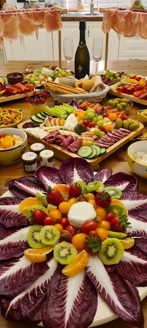 Villa gli Ulivi - Bariloche Lake & Mountain View Villa in Province of Lecco