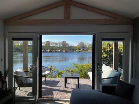 View (from property/room), Living room, Lake view