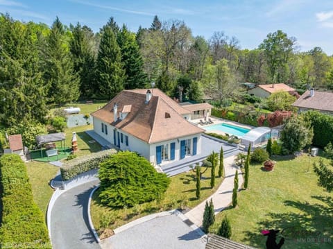 Property building, Bird's eye view