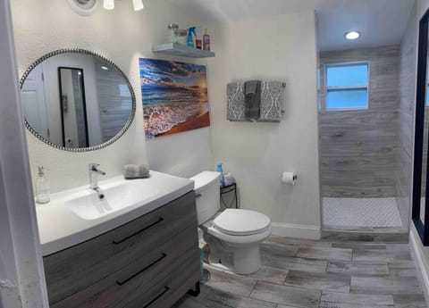 Cheerful 4b 2B with heated pool House in Fort Lauderdale