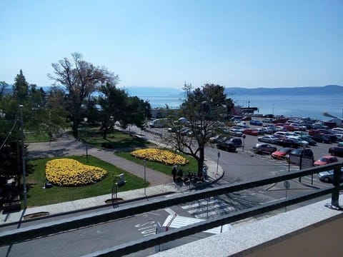 City view, Sea view, Street view