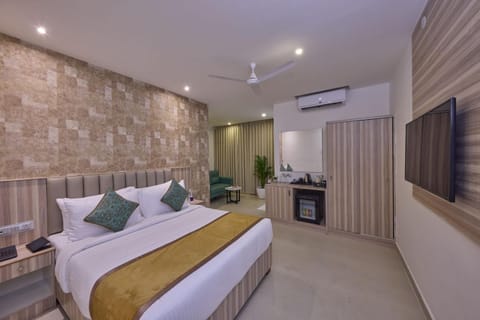 Bed, Photo of the whole room, Bedroom, air conditioner