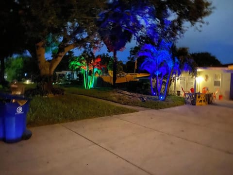 classic 4b2b FLL Home with heated pool House in Fort Lauderdale