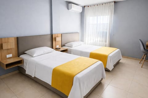 Bed, Photo of the whole room, Bedroom, air conditioner