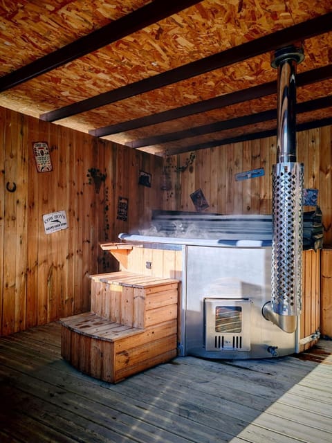 Hot Tub, Spa and wellness centre/facilities