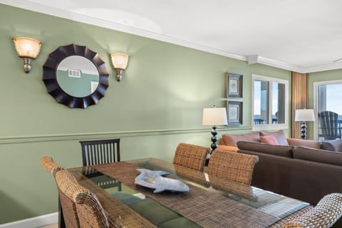 Pinnacle Port C3-604 House in Sunnyside