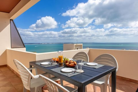 View (from property/room), Balcony/Terrace, Balcony/Terrace, Dining area