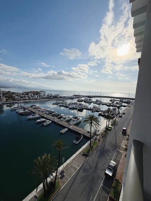 Neighbourhood, Balcony/Terrace, Sea view, Location