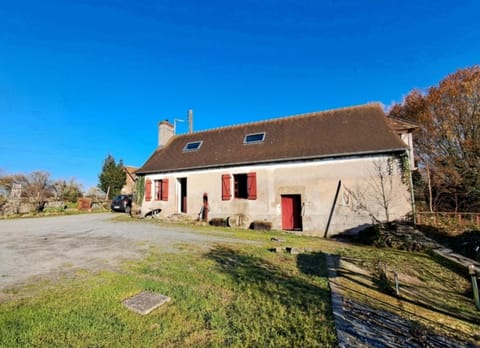 Property building, Garden, Garden view, Parking