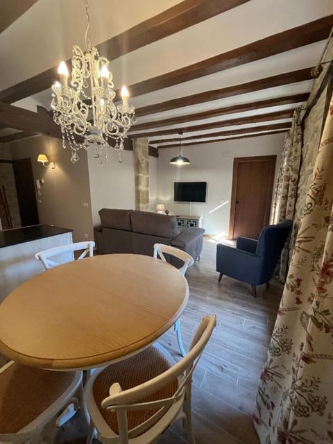 TV and multimedia, Living room, Dining area