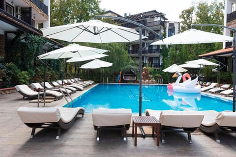 Pool view, Swimming pool