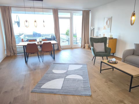 Schleizauber Ferienwohnung mit Wasserblick und einer großzügigen Terrasse Apartment in Schleswig