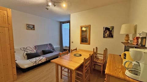 Bed, kitchen