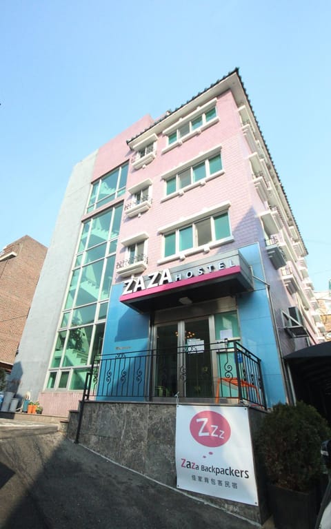 Property building, Facade/entrance