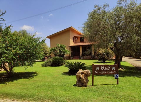 Nuraghe Bianco Bed and Breakfast in Sardinia
