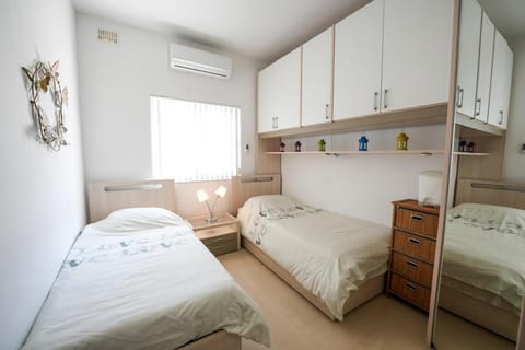 Seaview flat in Mellieha's heart Apartment in Malta