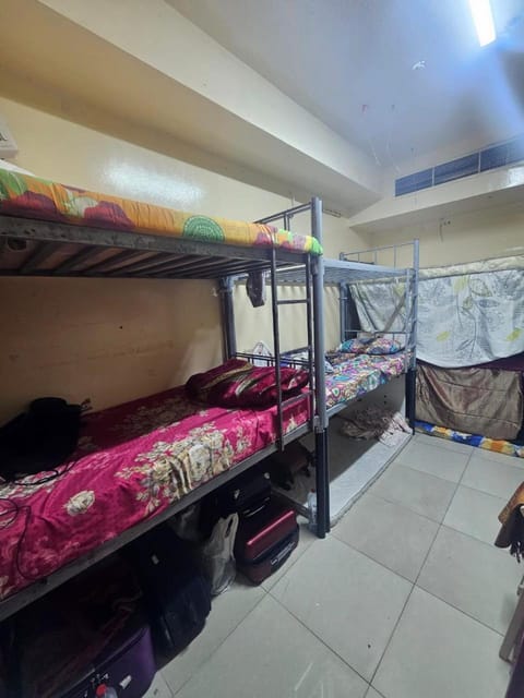 dr waheed male apartment شقة دكتور وحيد للرجال Apartment in Dubai