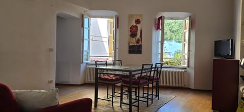 Ligurian beach apartment Ca Sta by Affitti brevi Liguria Apartment in Spotorno